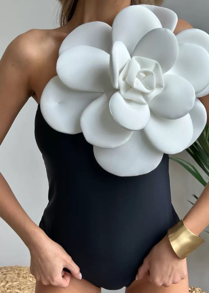 3D Flower Decor One-Shoulder Swimsuit