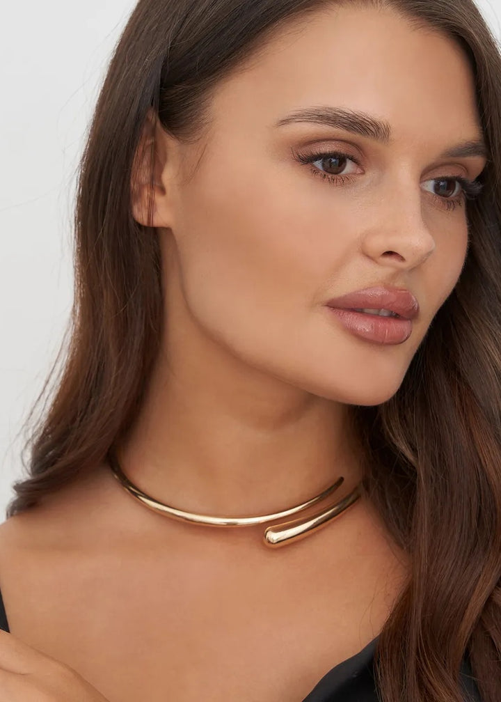 Metallic Asymmetrical Round Neck Choker