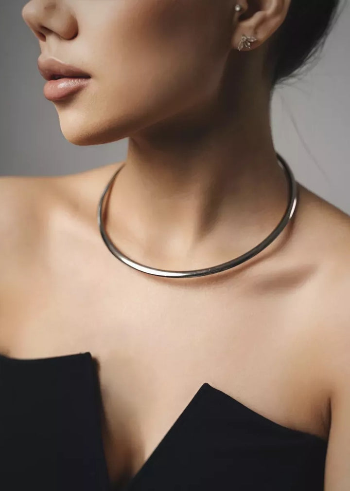 Round Ring Metal Choker Necklace