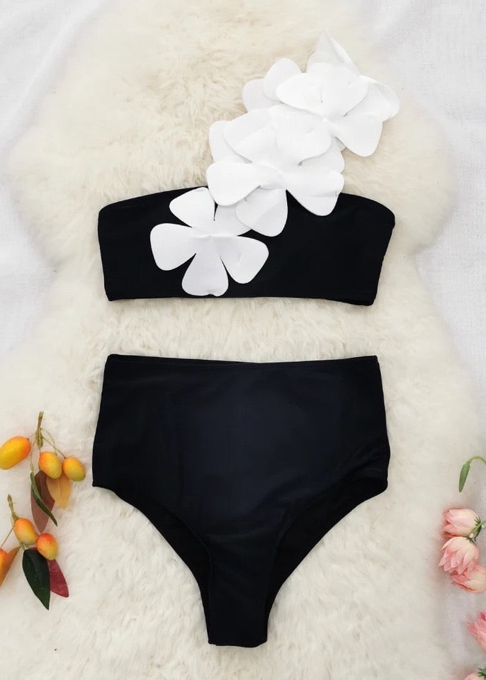 3D Flowers Detail One Shoulder Two-Piece Swimsuit