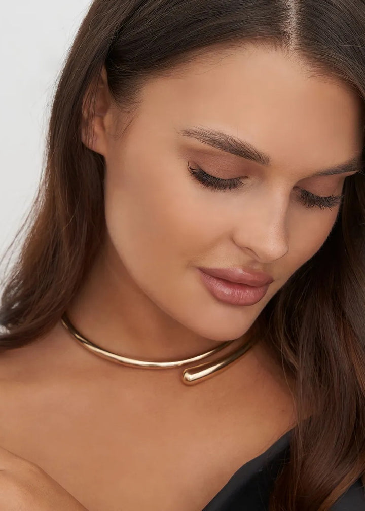 Metallic Asymmetrical Round Neck Choker