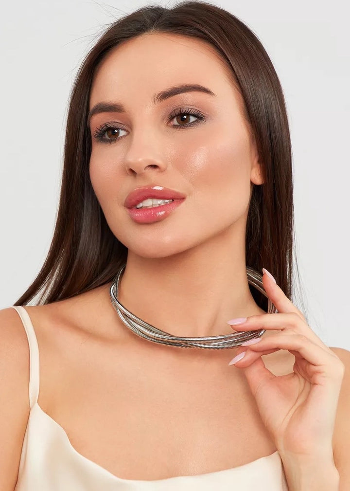 Intertwined Design Metal Choker Necklace