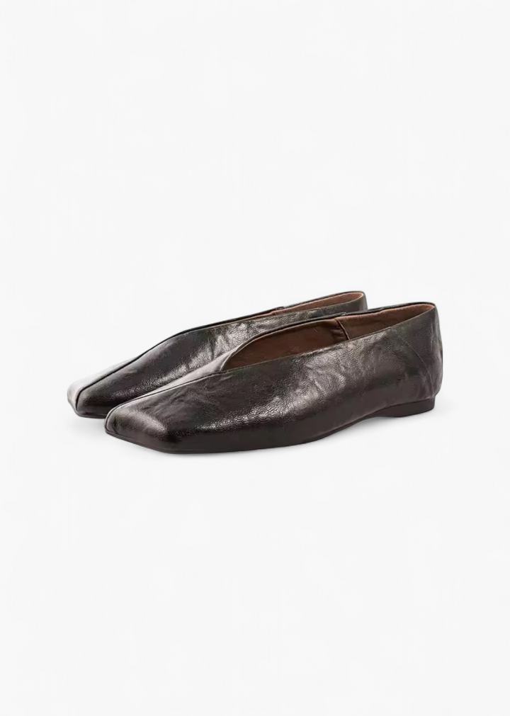 Square Toe Ballet Flats with V-Cut